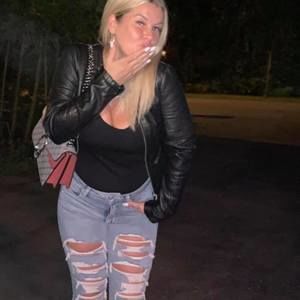 Meet your Posher, Melanie